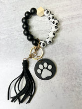 Load image into Gallery viewer, Paw print/Black Beaded Wristlet Keychain
